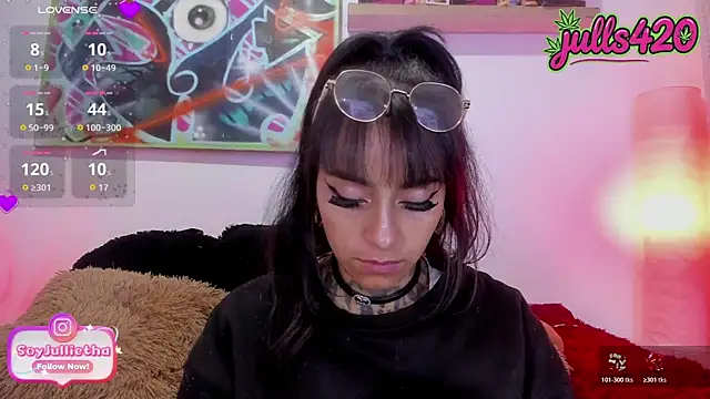 Julls420  online show from July 15, 9:58 am