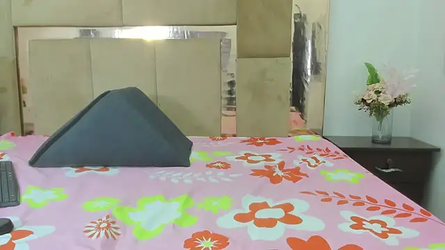 RebecaMarshall online show from March 17, 1:15 pm