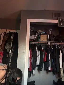 ellrxse online show from March 16, 1:52 am