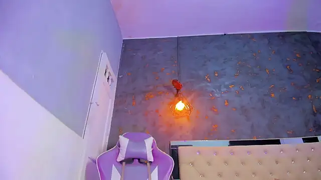 Aliice james online show from March 6, 8:48 pm