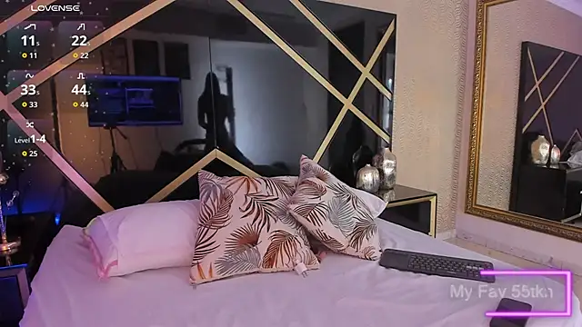 AdharaKhalifa online show from April 10, 2:23 pm