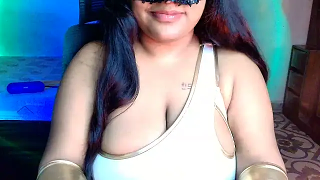 HEZALNUT online show from June 18, 7:19 pm