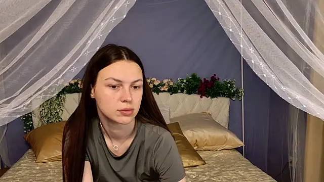 MaxinCarroll online show from June 25, 10:19 am