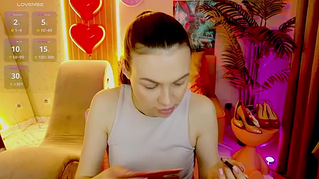 MaxinCarroll online show from February 12, 5:53 am