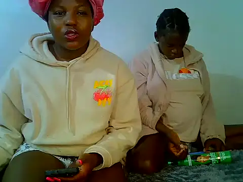 PetiteDoll 06 online show from June 7, 7:37 am