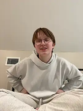 Lassie Cassie online show from February 3, 7:07 pm