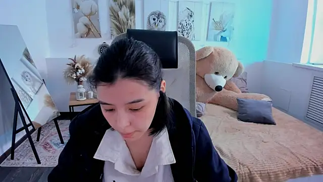 SirenMystiq online show from June 16, 10:27 am