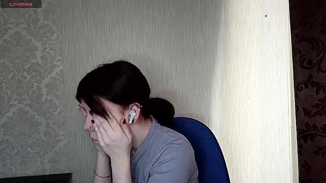 IleanaPishko online show from March 15, 9:22 am