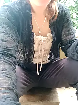 little-effy online show from July 15, 10:42 am