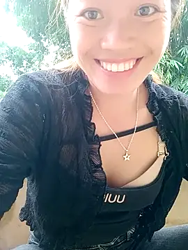 little-effy online show from July 27, 2:19 am