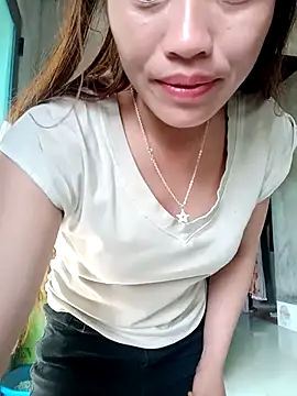 little-effy online show from July 26, 2:19 am