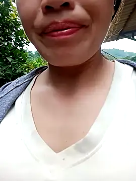 little-effy online show from June 11, 8:00 am