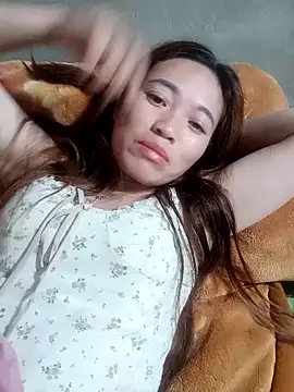 little-effy online show from April 27, 1:52 pm