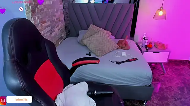 BRIANA Z online show from July 9, 3:31 am
