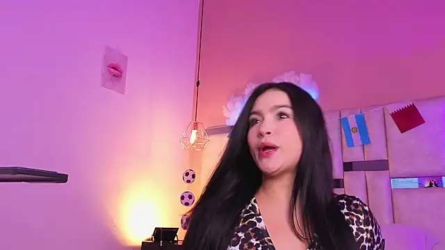 kylie river online show from June 25, 11:13 am