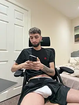 Juliann69Ramiro online show from March 16, 12:02 am