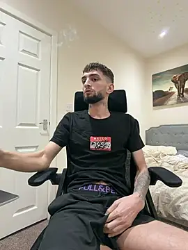 Juliann69Ramiro online show from March 7, 11:01 pm