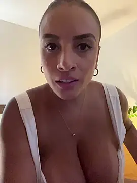Lena-Williamss online show from June 26, 8:21 pm