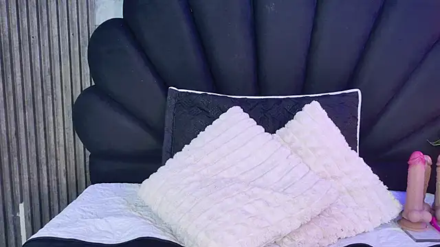 vicky lopez online show from May 2, 2:37 am