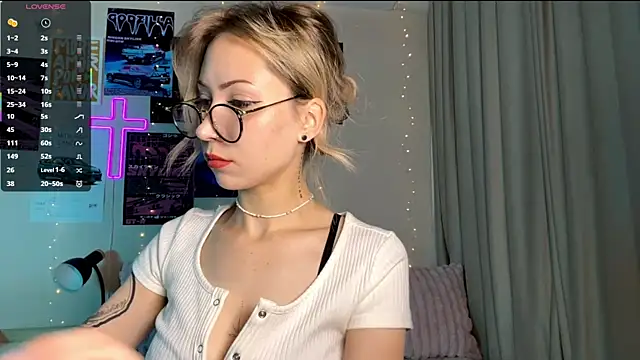 sun under skyy online show from July 3, 4:29 am