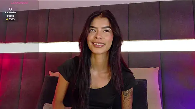 luna blannco online show from December 18, 11:37 am