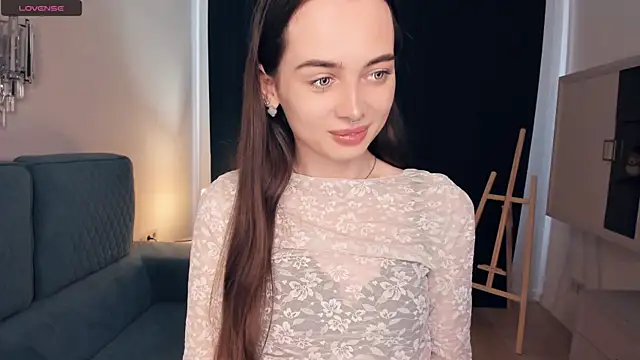 YvonneRobes online show from July 19, 8:05 am