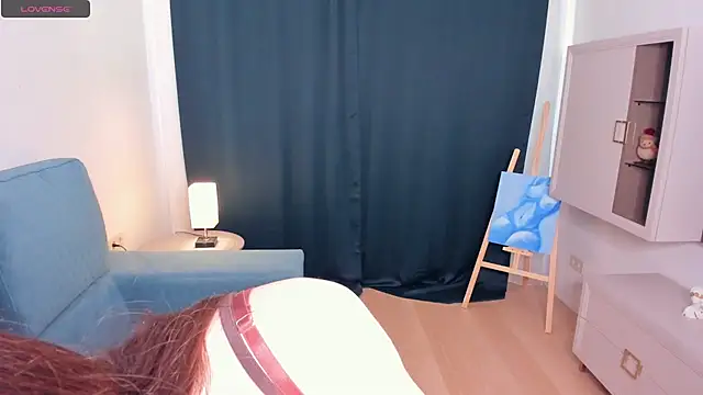 YvonneRobes online show from June 26, 8:37 am