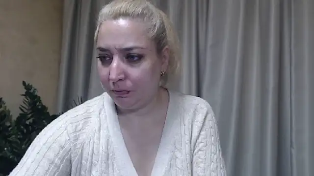 sweetpussy13 online show from November 5, 7:24 am