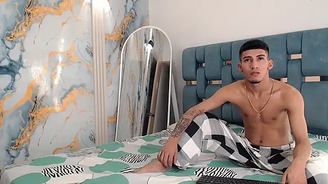 DIAMOND BLACKS online show from April 23, 7:38 am