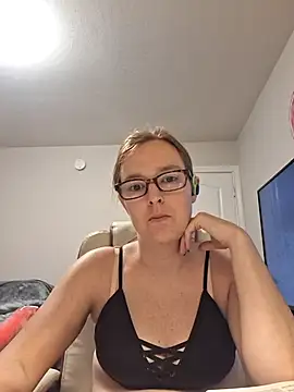 redremmi online show from January 9, 12:04 am