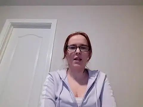 redremmi online show from March 11, 8:33 pm