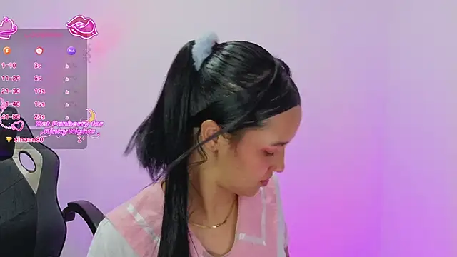 esme  online show from December 17, 11:42 pm