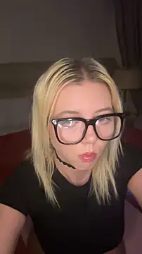 MonaNoire online show from February 15, 7:35 pm