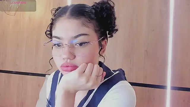 chloe cortez online show from July 17, 12:20 pm