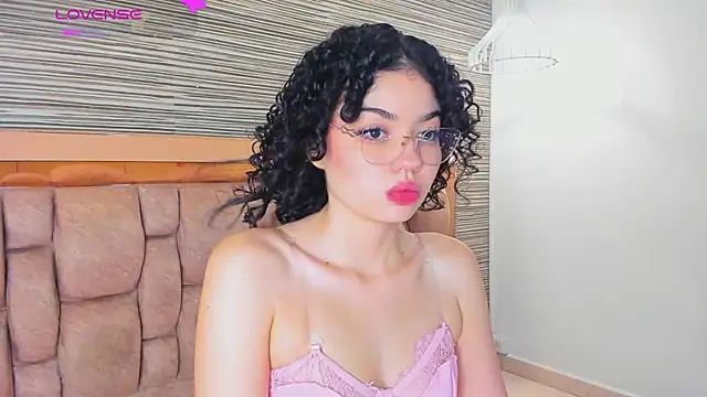 chloe cortez online show from June 13, 11:18 am