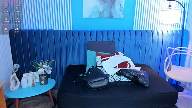 dahianeconnor online show from July 24, 11:52 am