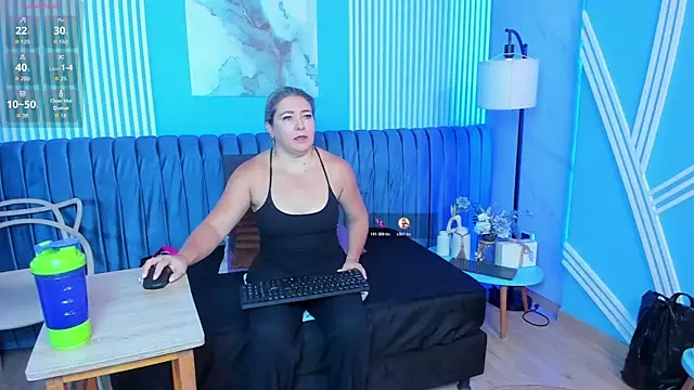 dahianeconnor online show from August 3, 11:38 am