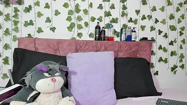 Ayla-marttinez online show from July 15, 2:38 am