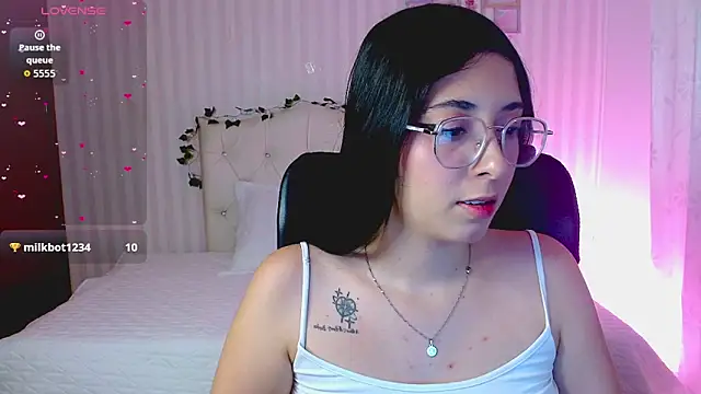 emmalove doll online show from February 23, 1:06 am