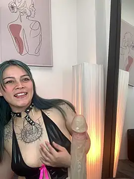 Adelaindiamond  online show from July 10, 2:28 pm