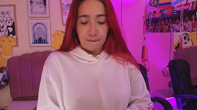 Celestee15  online show from June 18, 11:26 am