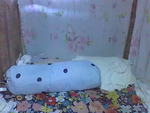 Petite elise online show from July 4, 10:27 pm