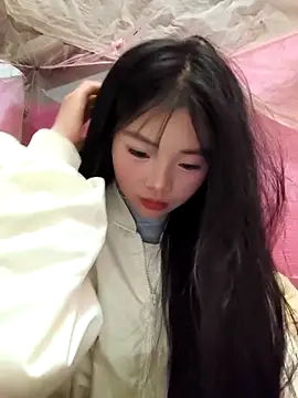 Quieny-x online show from December 15, 2:22 pm