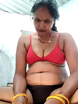 Akanksha soni online show from February 5, 9:45 am