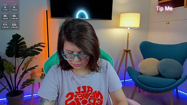 Ariell Mini online show from May 1, 5:54 am