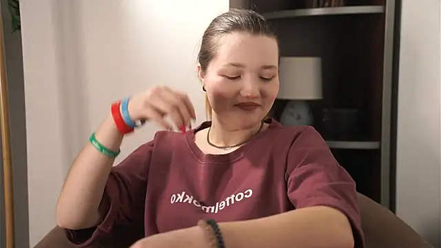 CarlitaWyler online show from December 18, 11:59 am