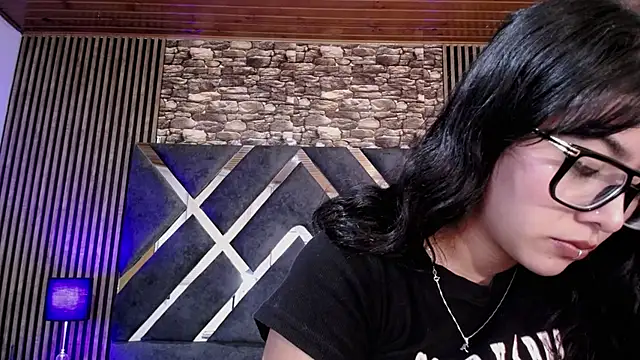 Amy channel online show from August 4, 12:44 pm