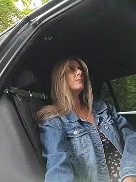 Sacha Scorp online show from May 4, 9:57 am