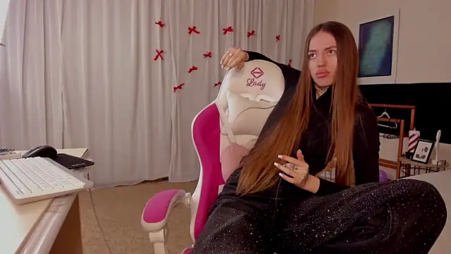 AdrianaCult online show from January 17, 7:27 am