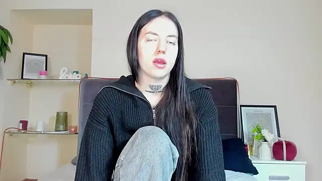 AdrianaCult online show from March 8, 6:17 am